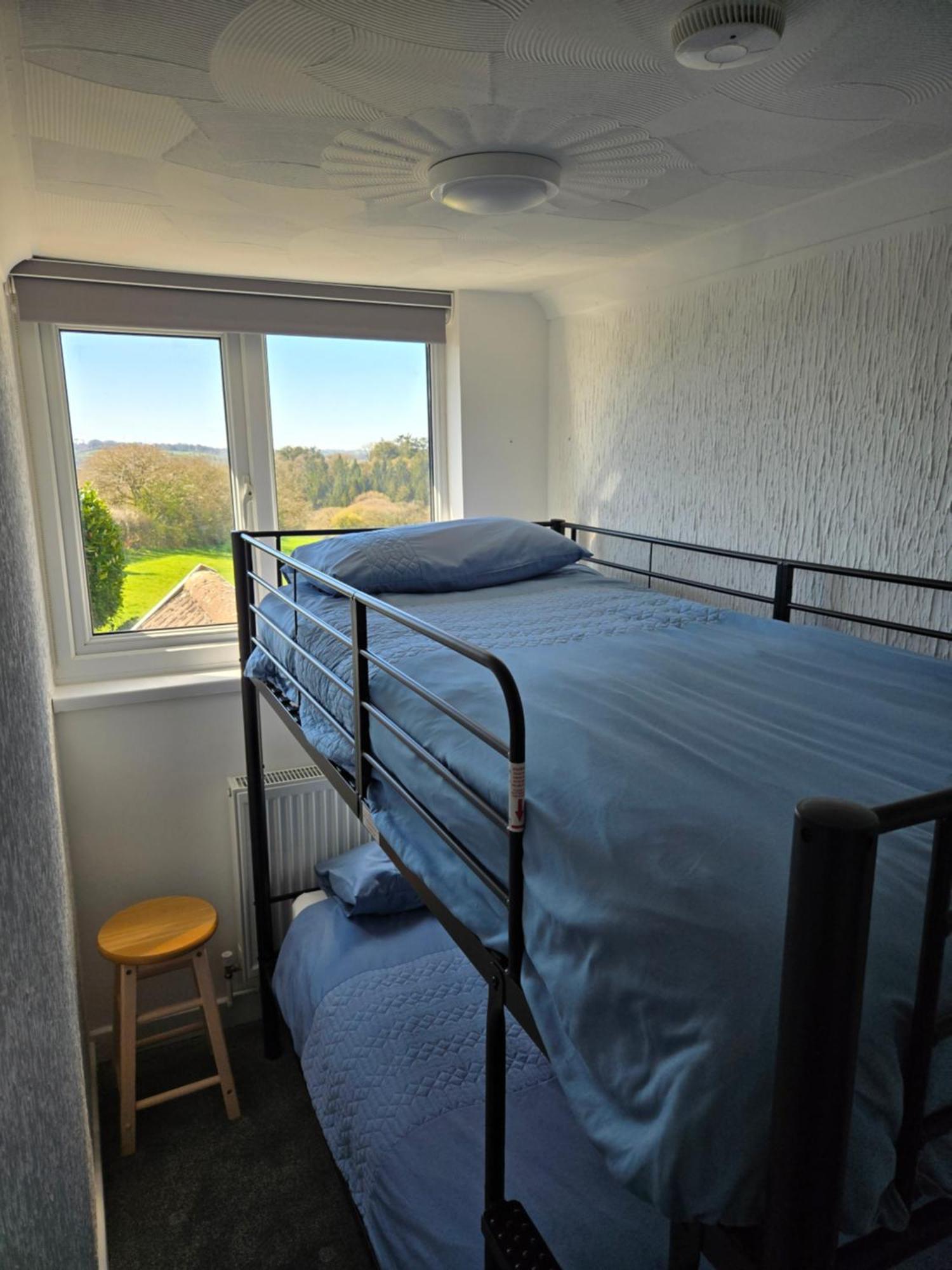Beautiful Apartment With Private Pool Near Tenby Kilgetty Exteriör bild